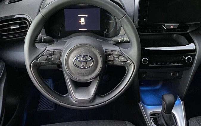 Toyota Yaris Cross cena 113000 przebieg: 1, rok produkcji 2023 z Krzeszowice małe 67